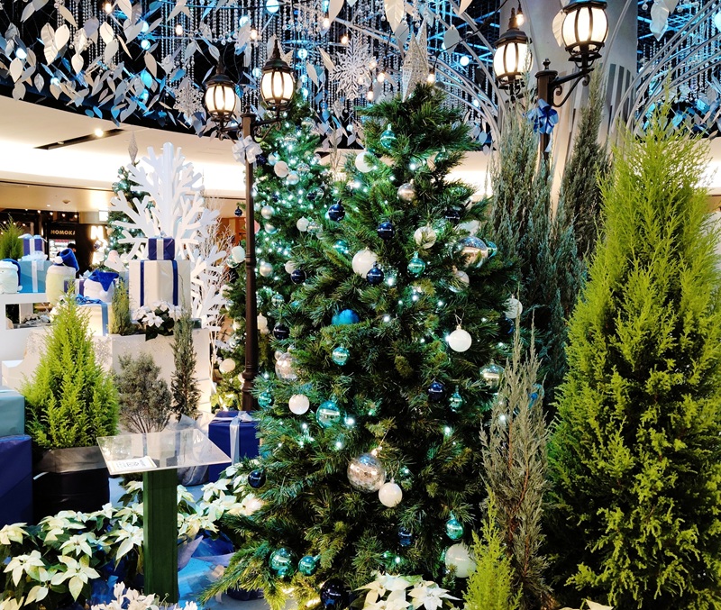 大阪・ホワイティ梅田・すみっコぐらしのクリスマス